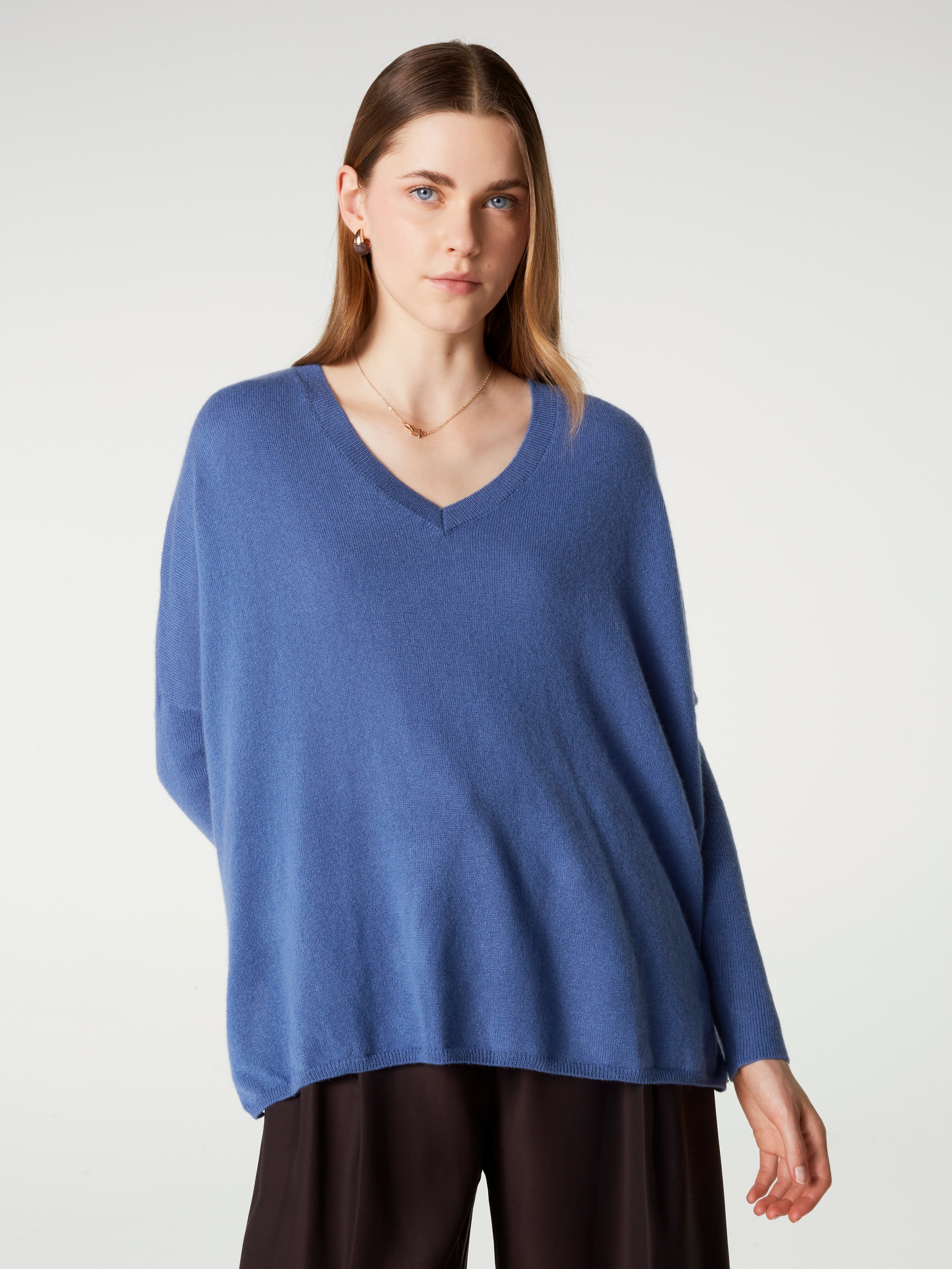 absolut-chloe-poncho-pullover-damen-v-ausschnitt-100-kaschmir-blau-beige image 1