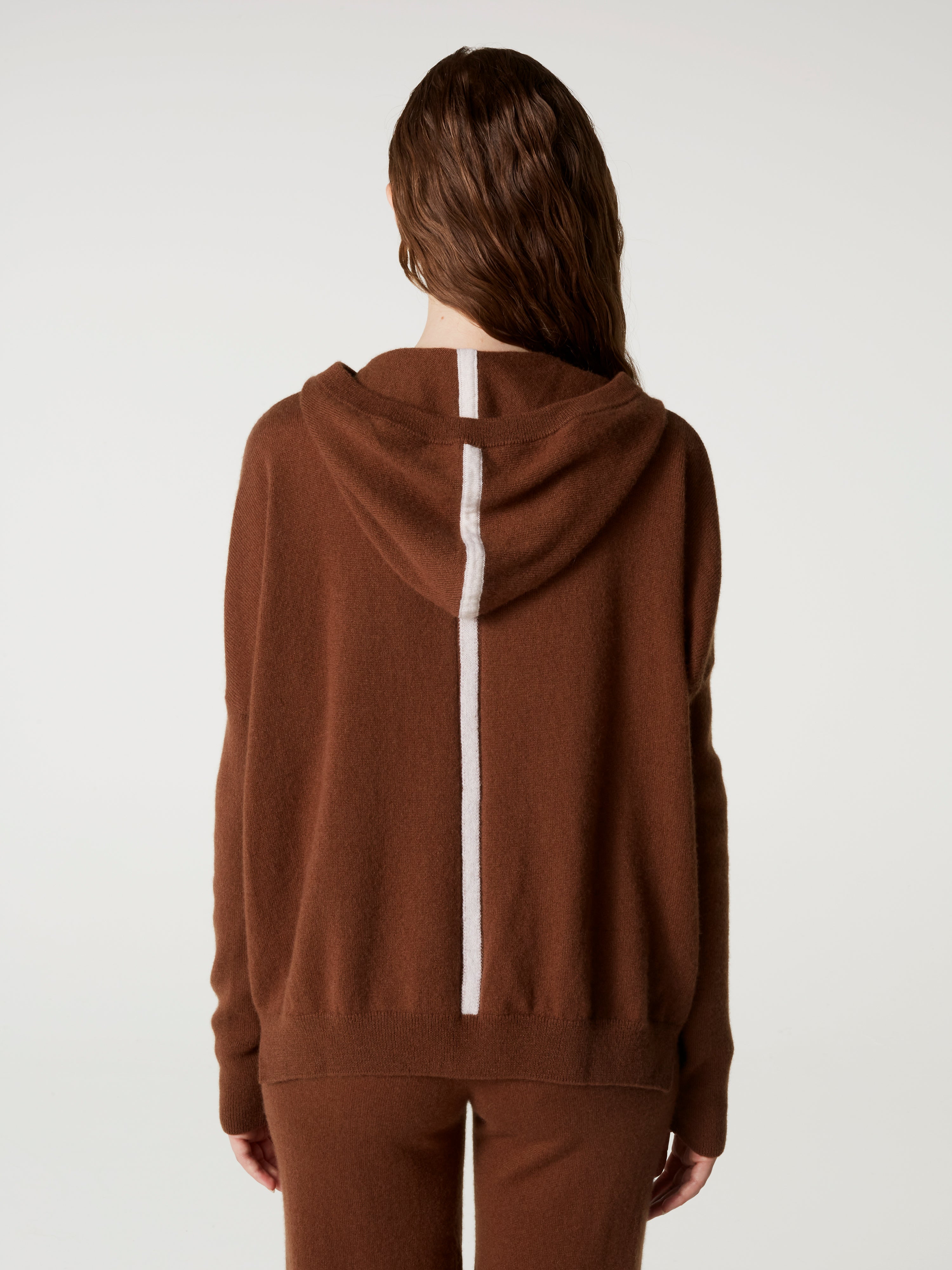 absolut-opale-kapuzen-poncho-mit-rei-verschluss-100-kaschmir-coffee-ivory image 2