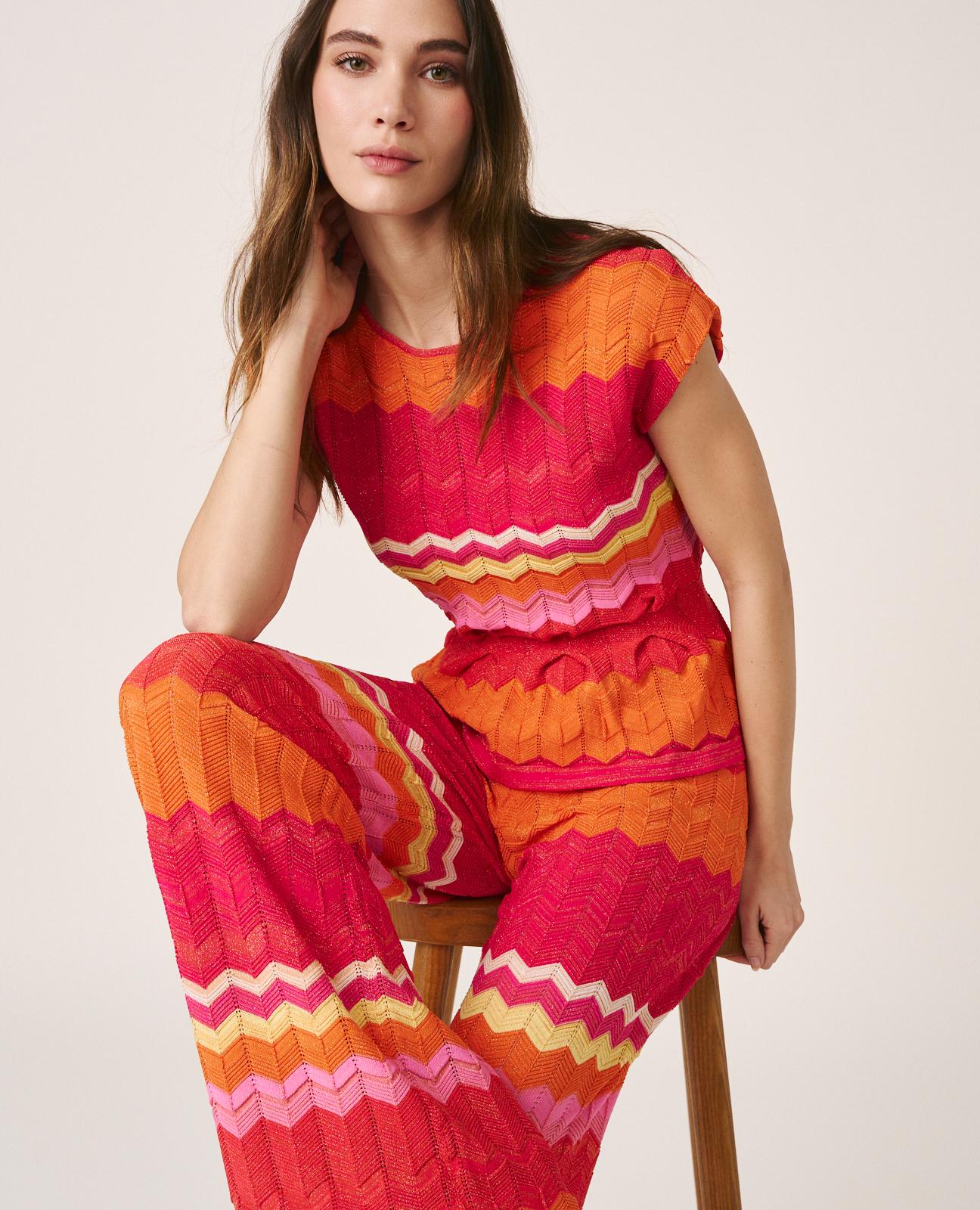 alma-en-pena-top-geometric-motif-stitch-fuchsia-damen image 4