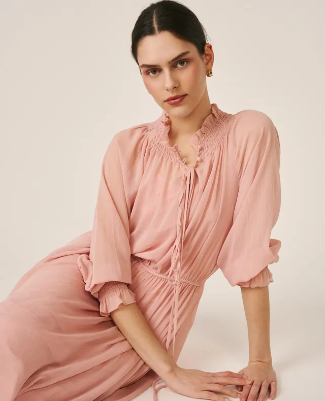 alma-en-pena-midi-kleid-mit-r-schen-ausschnitt-und-puff-rmeln-rosa image 1