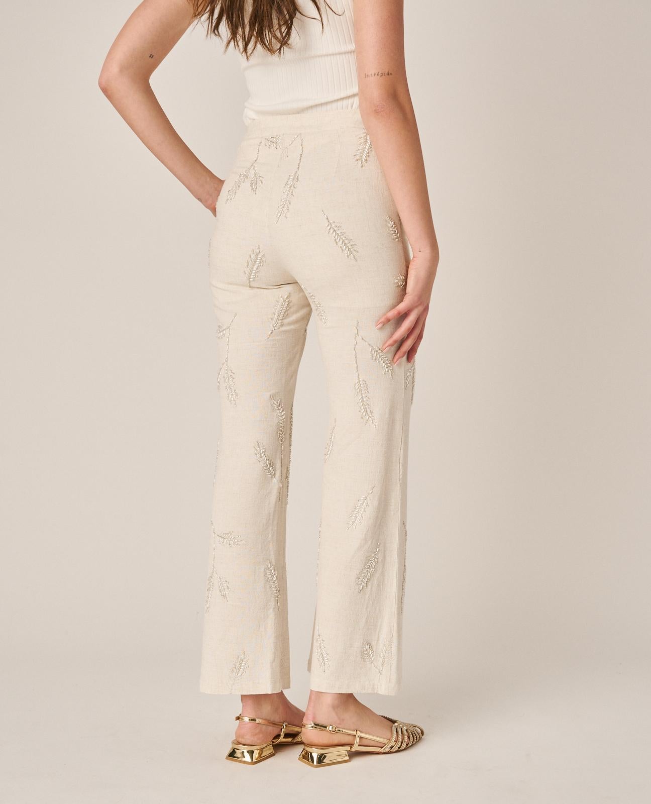 alma-en-pena-embroidered-flared-trousers-ausgestellte-hose-wei-mit-hren-stickere image 6