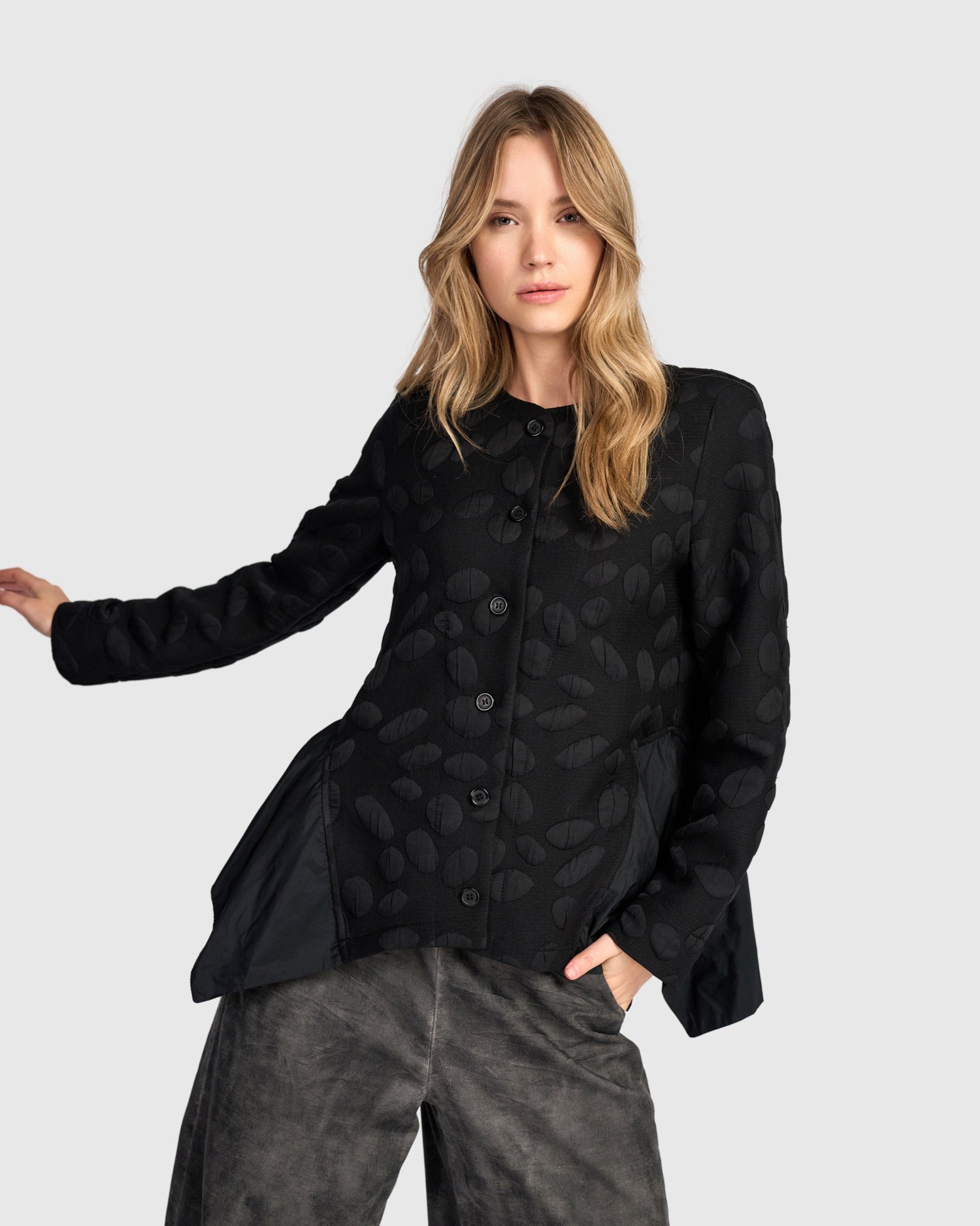 alembika-valmont-peplum-jacke-aj729c-black-spots image 7