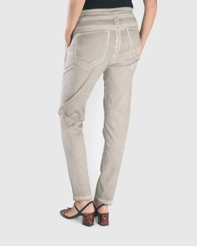 alembika-iconic-stretch-jeans-distressed-grey-wash image 1