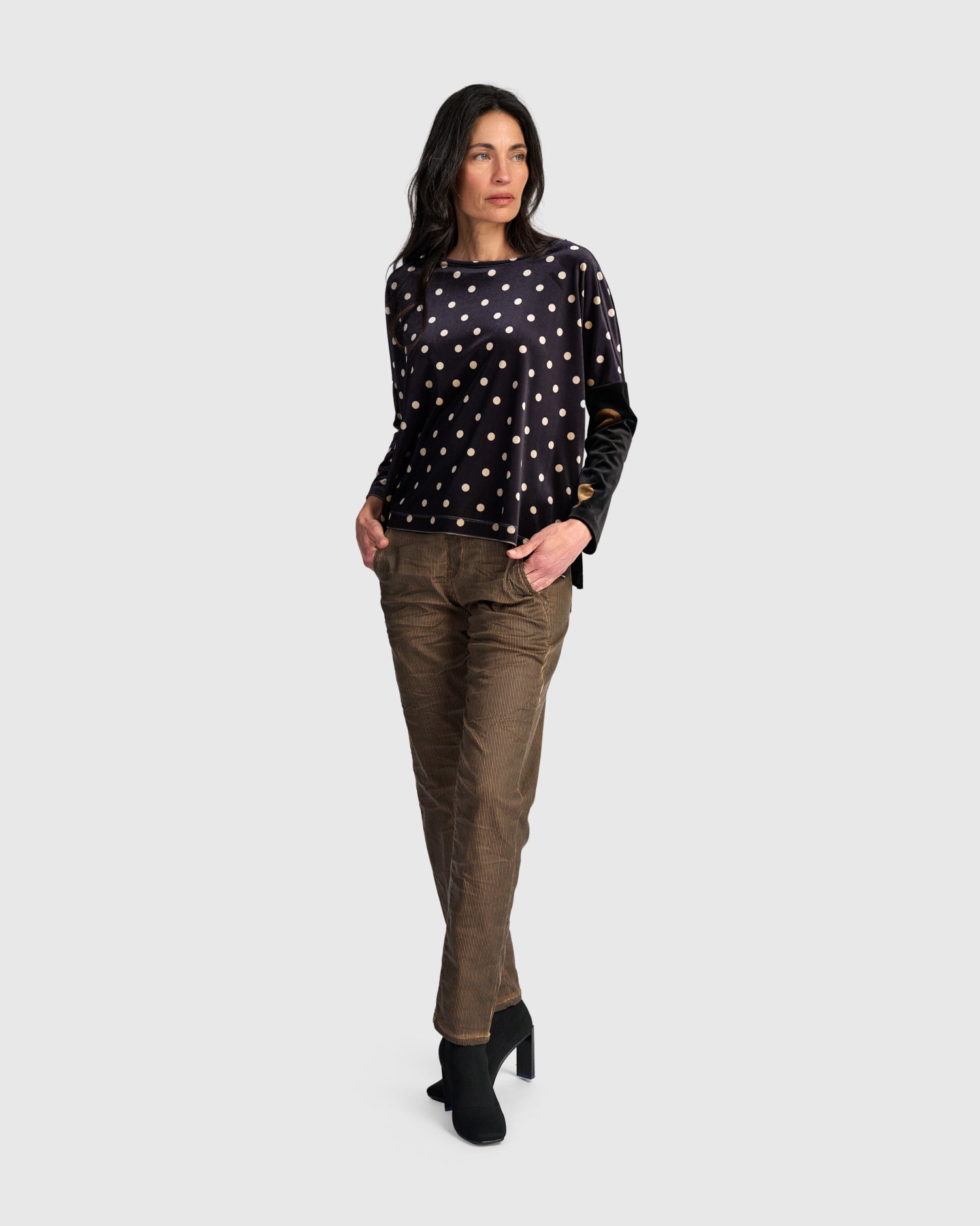 alembika-velvet-boxy-top-samt-top-iron-dot image 6