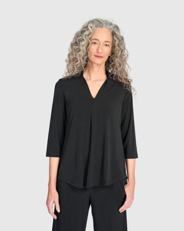 alembika-essential-slinky-v-neck-top-schwarz image 3