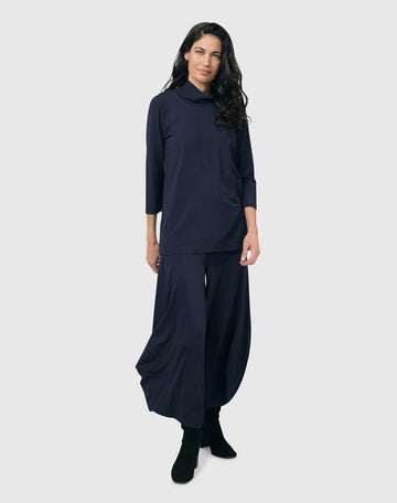 alembika-essential-mockneck-top-navy image 7