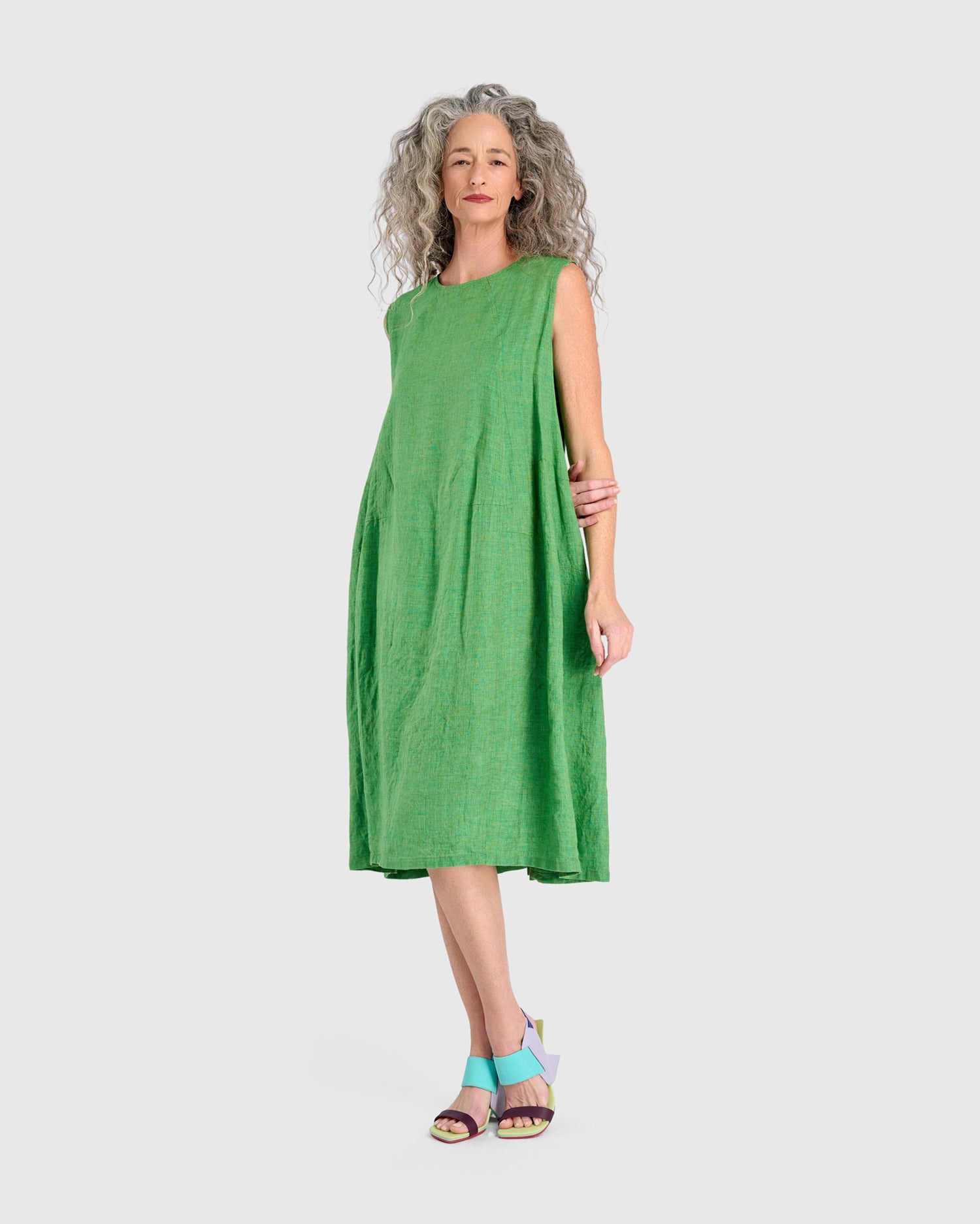 alembika-linen-swing-dress-mojito-leinen-midikleid image 6