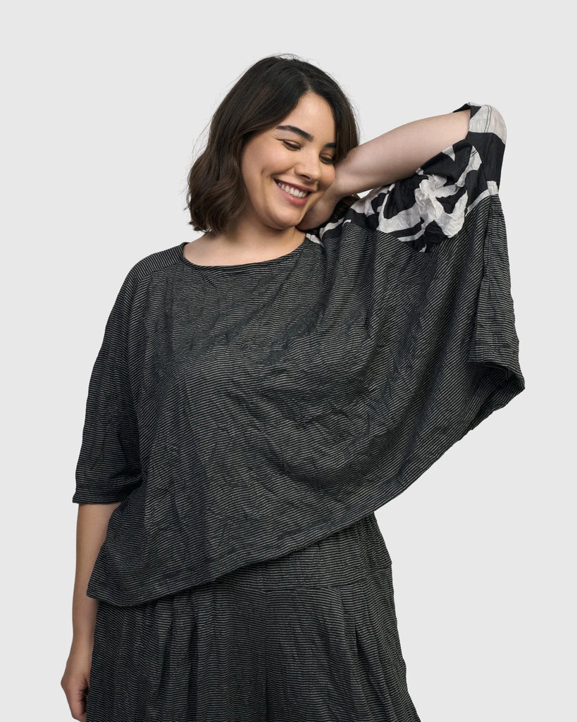 alembika-parallel-boxy-top-mono image 1