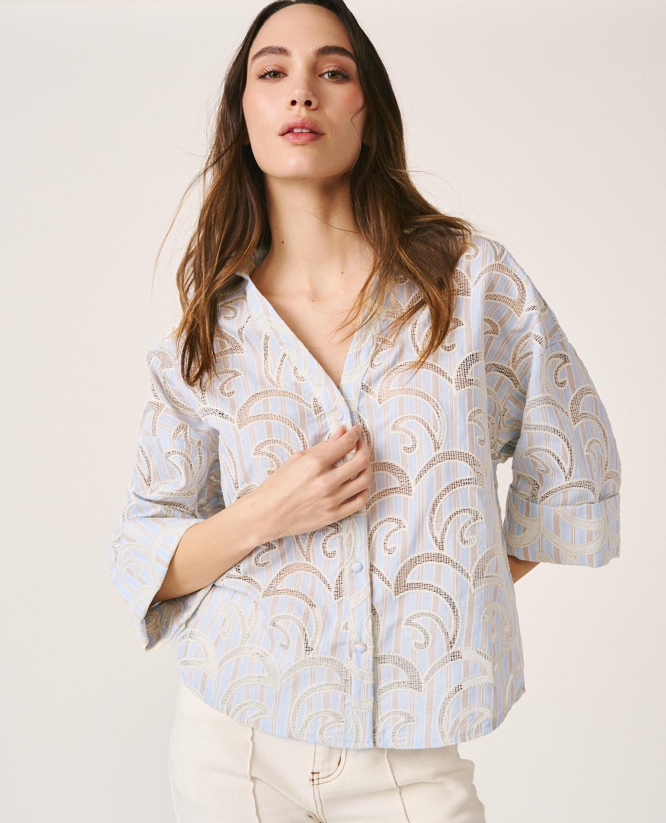 alma-en-pena-kurzarm-bluse-gestreift-mit-stickerei-blau image 2