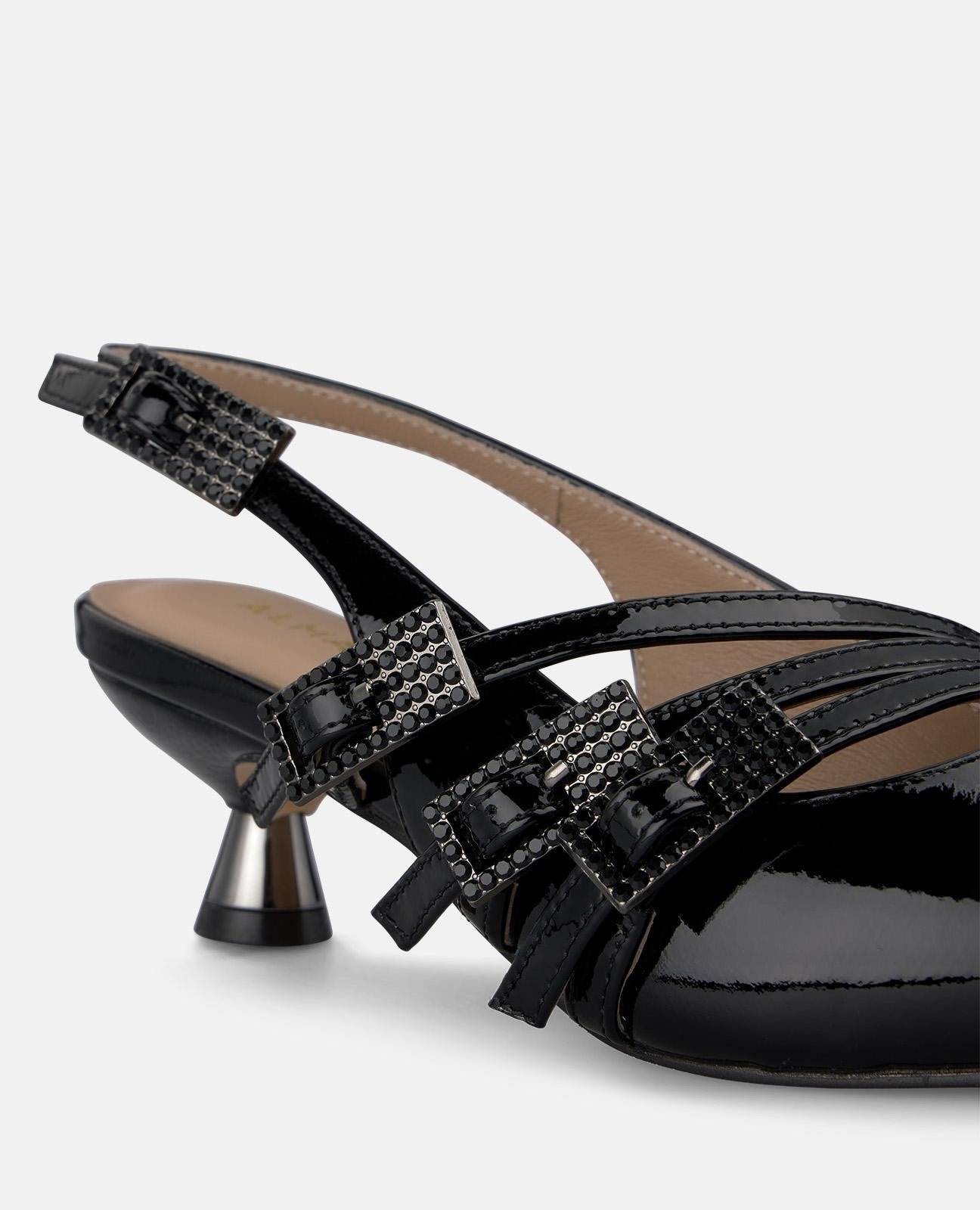 alma-en-pena-patent-leather-open-heeled-shoe-slingpumps-schwarz-lack-4-cm image 4