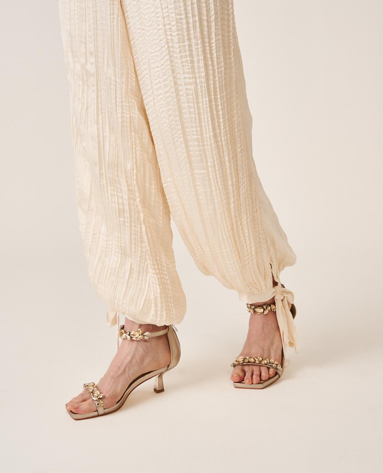alma-en-pena-plissee-hose-satin-harem-kn-chellang-wei image 7