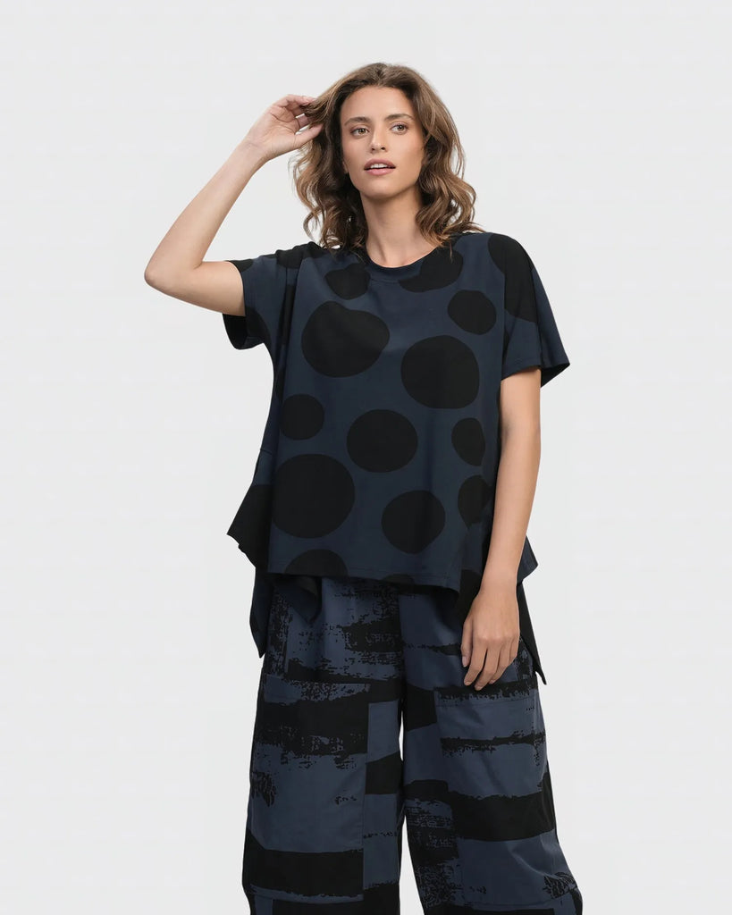 alembika-urban-juliana-relaxed-top-navy image 1