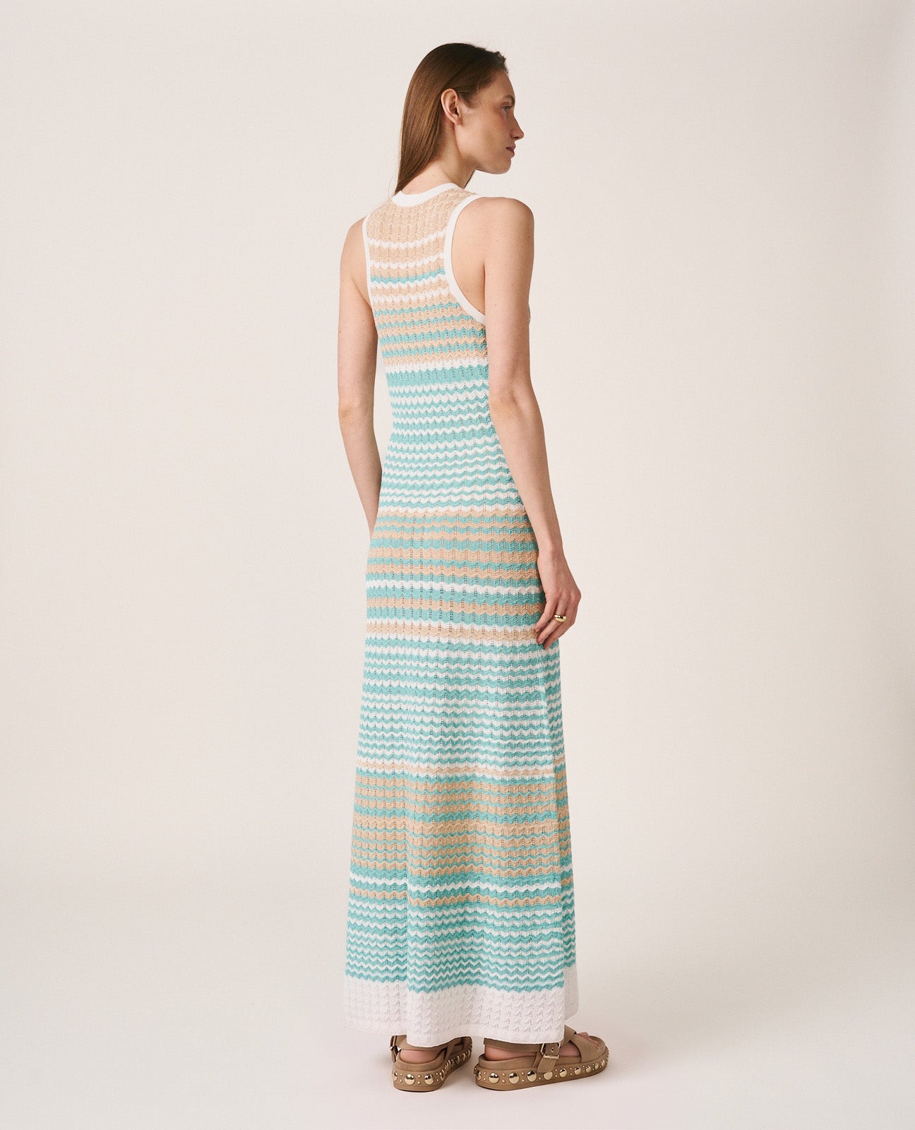 alma-en-pena-sleeveless-knit-dress-langes-rmelloses-strickkleid-blau image 7