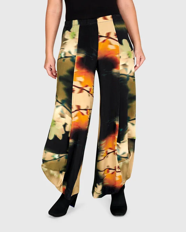 alembika-martini-punto-hose-floral image 1