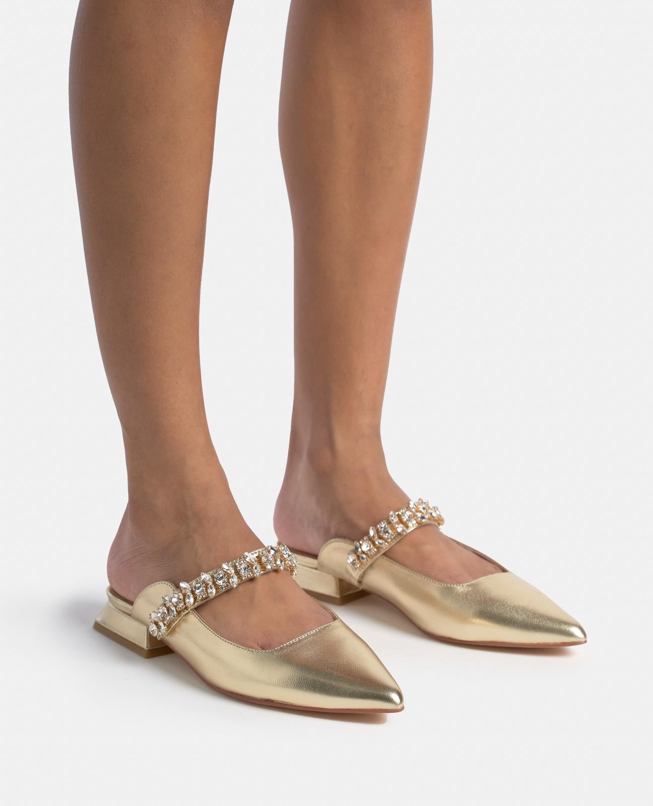 alma-en-pena-heeled-shoe-rhinestones-strap-spitzer-schuh-dorado-2-cm image 4