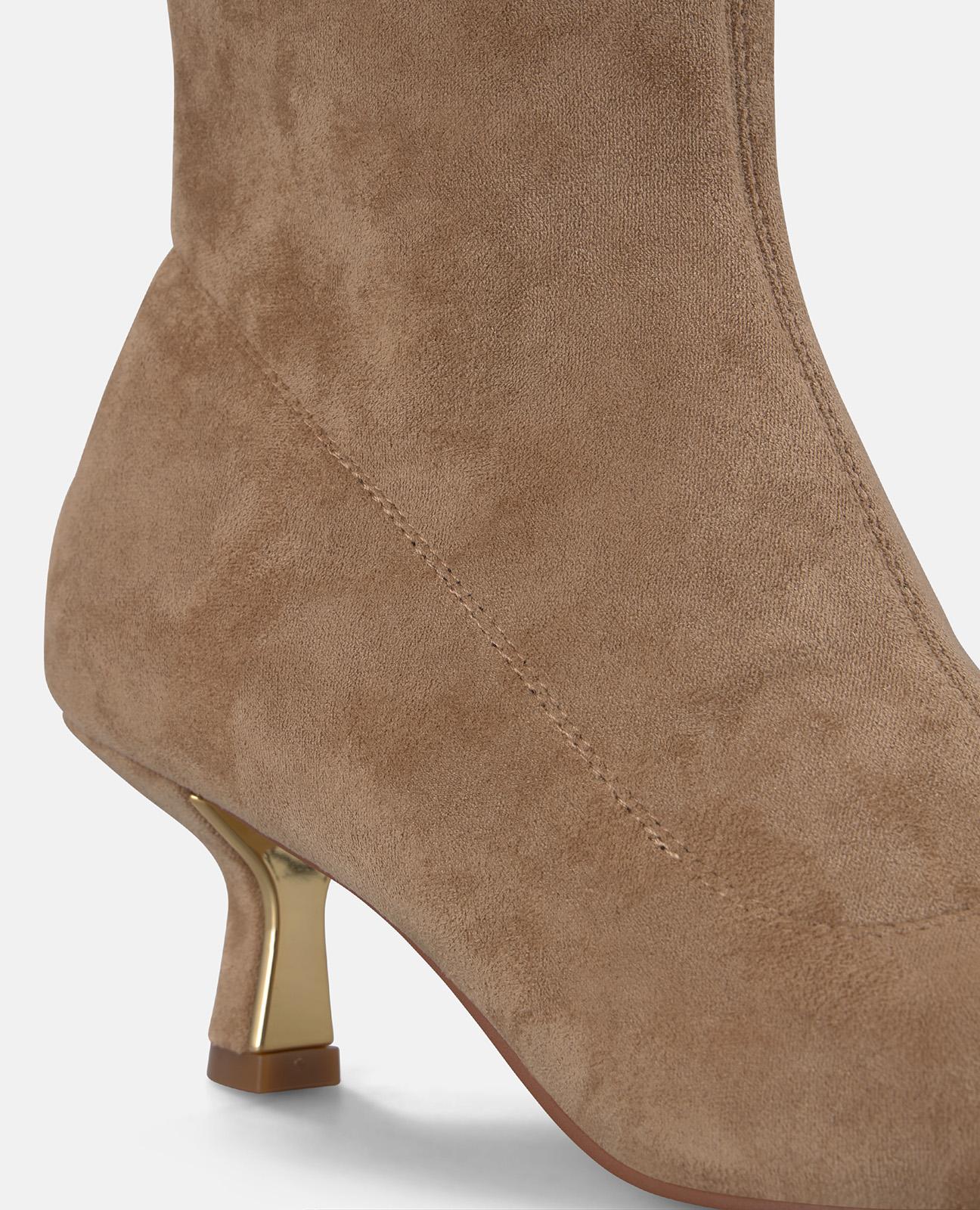 alma-en-pena-stiefelette-wildleder-optik-sand-5-5-cm image 4
