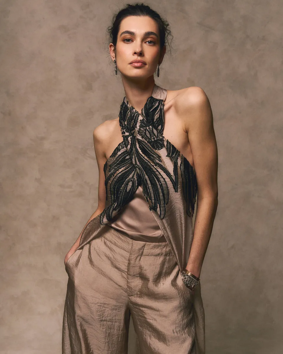 alma-en-pena-long-asymmetrical-top-rmelloses-neckholder-top-mit-arabesken-print image 1