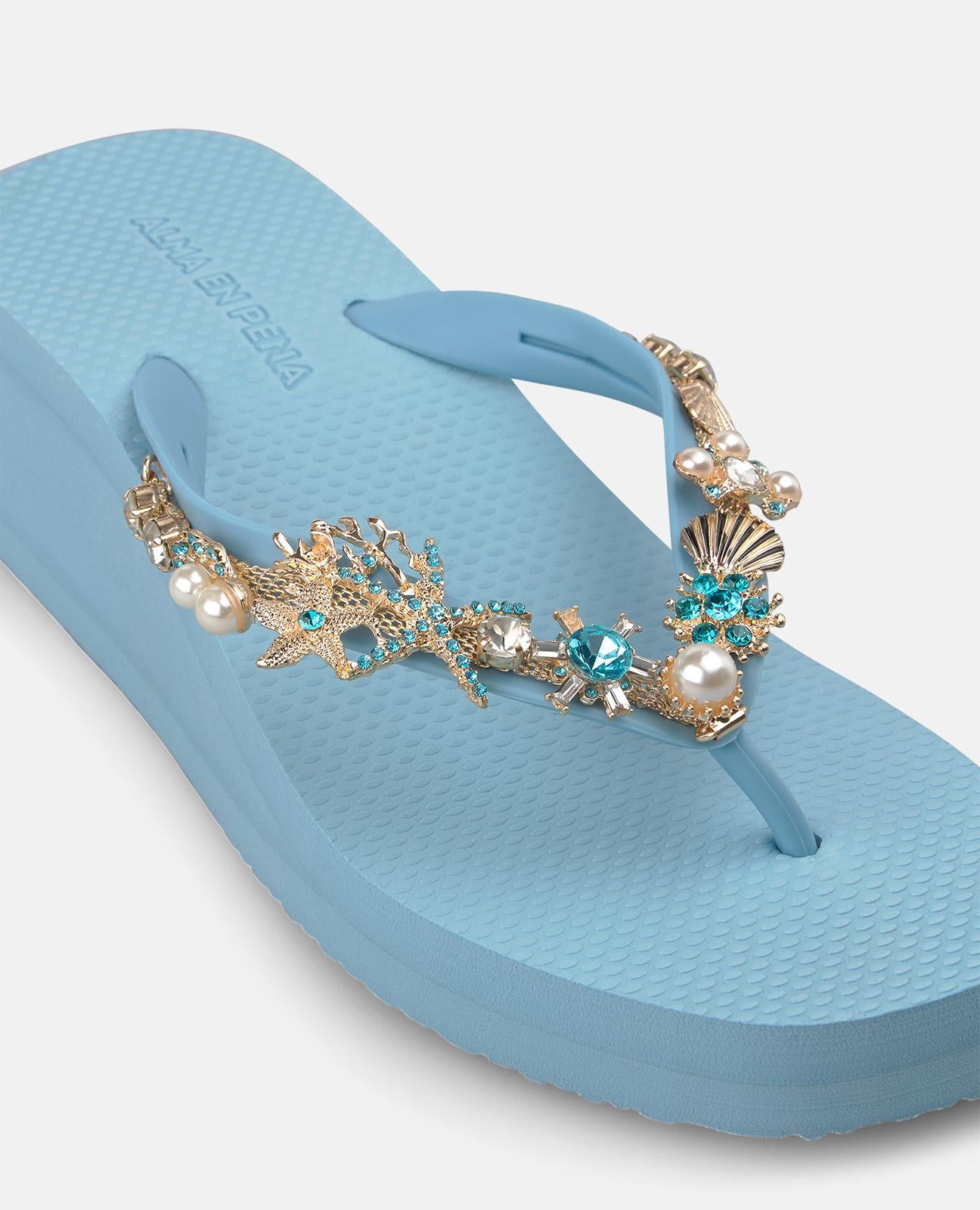 alma-en-pena-plateau-zehentrenner-blaue-strass-sandalen-5-5-cm-mit-eckiger-zehe image 4