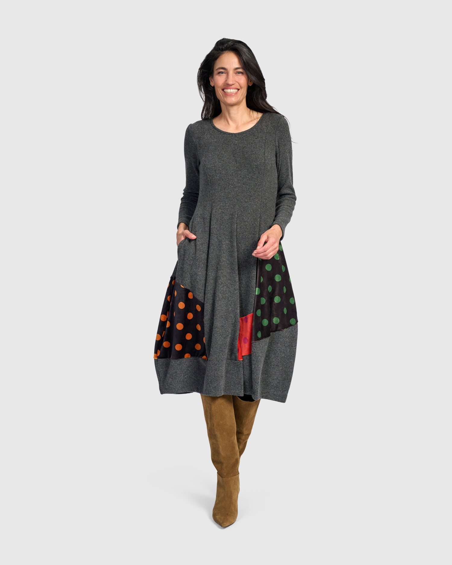 alembika-moxie-cocoon-kleid-carbon-dots image 2