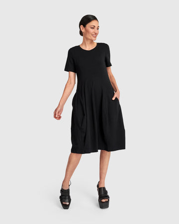 alembika-urban-staple-kurzarm-kleid-schwarz-cocoon image 2