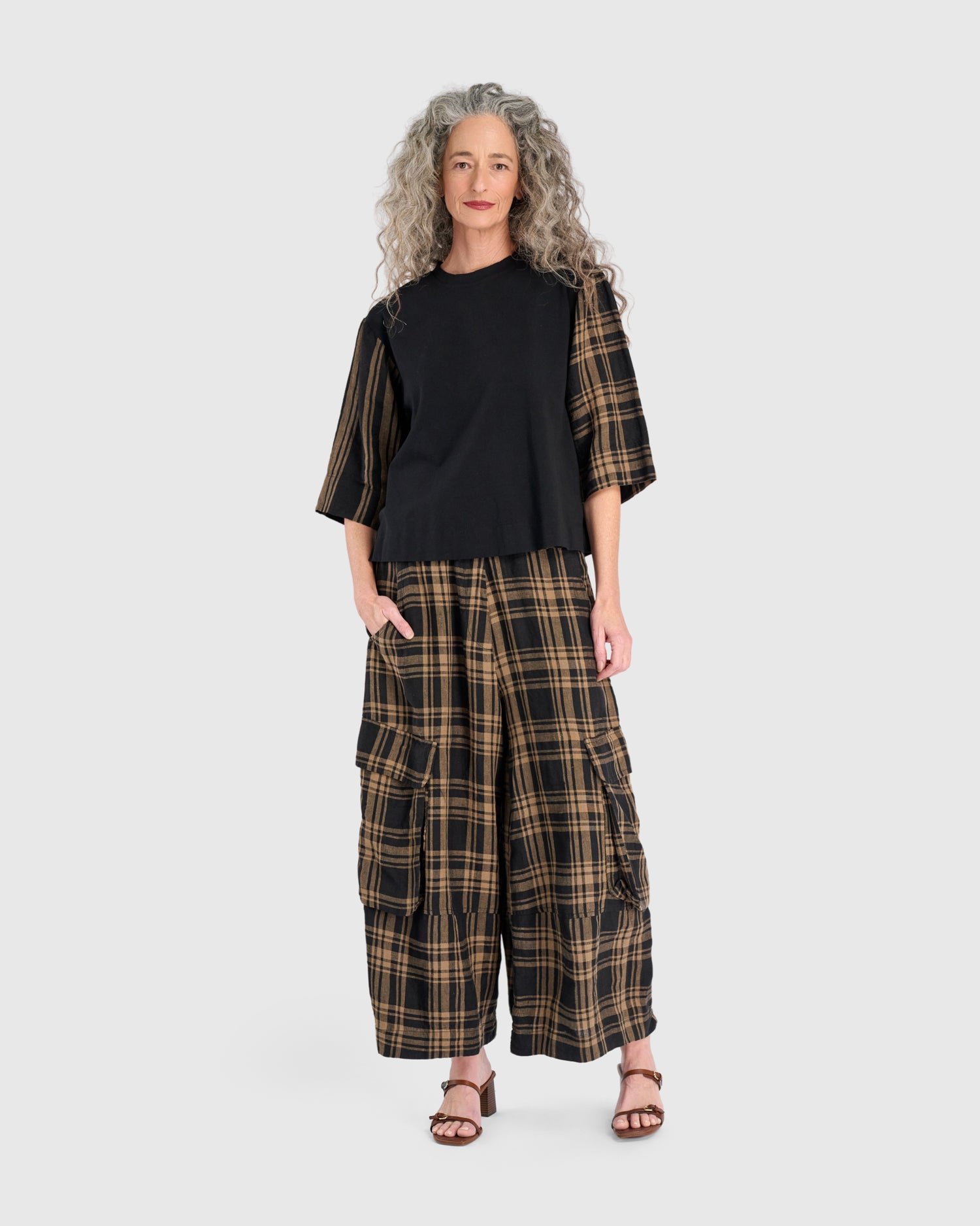 alembika-vetiver-mix-material-top-schwarz-sepia image 2