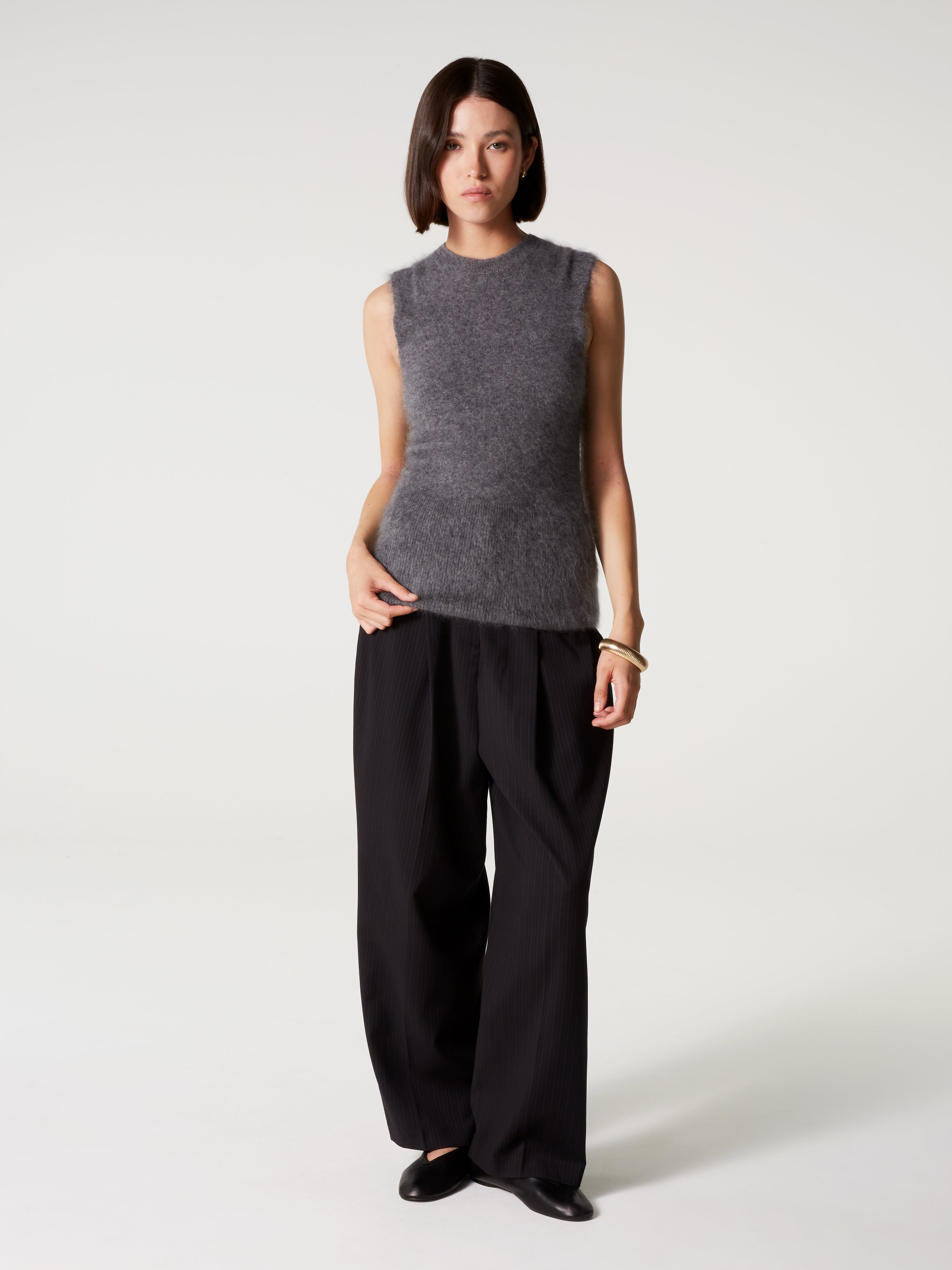 absolut-madeleine-pullunder-damen-kaschmir-rundhals-rmellos-grau image 2