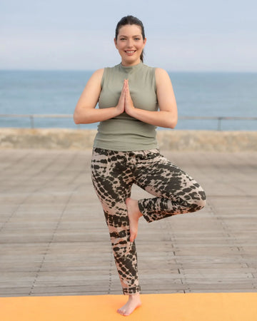 alembika-asana-high-neck-top-nature-tank-top image 4