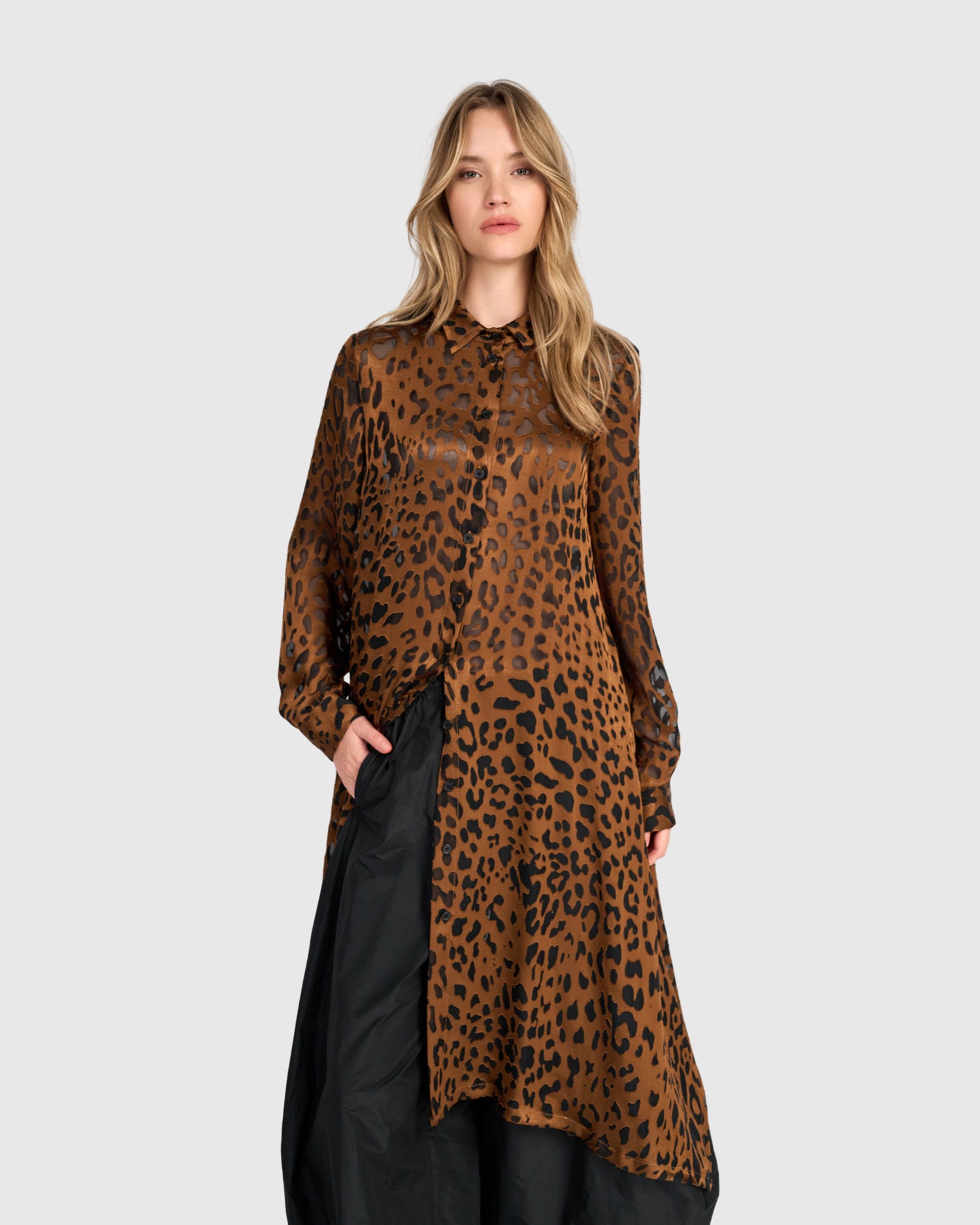 alembika-nadia-tunic-cognac-leopard-damen-tunika image 1