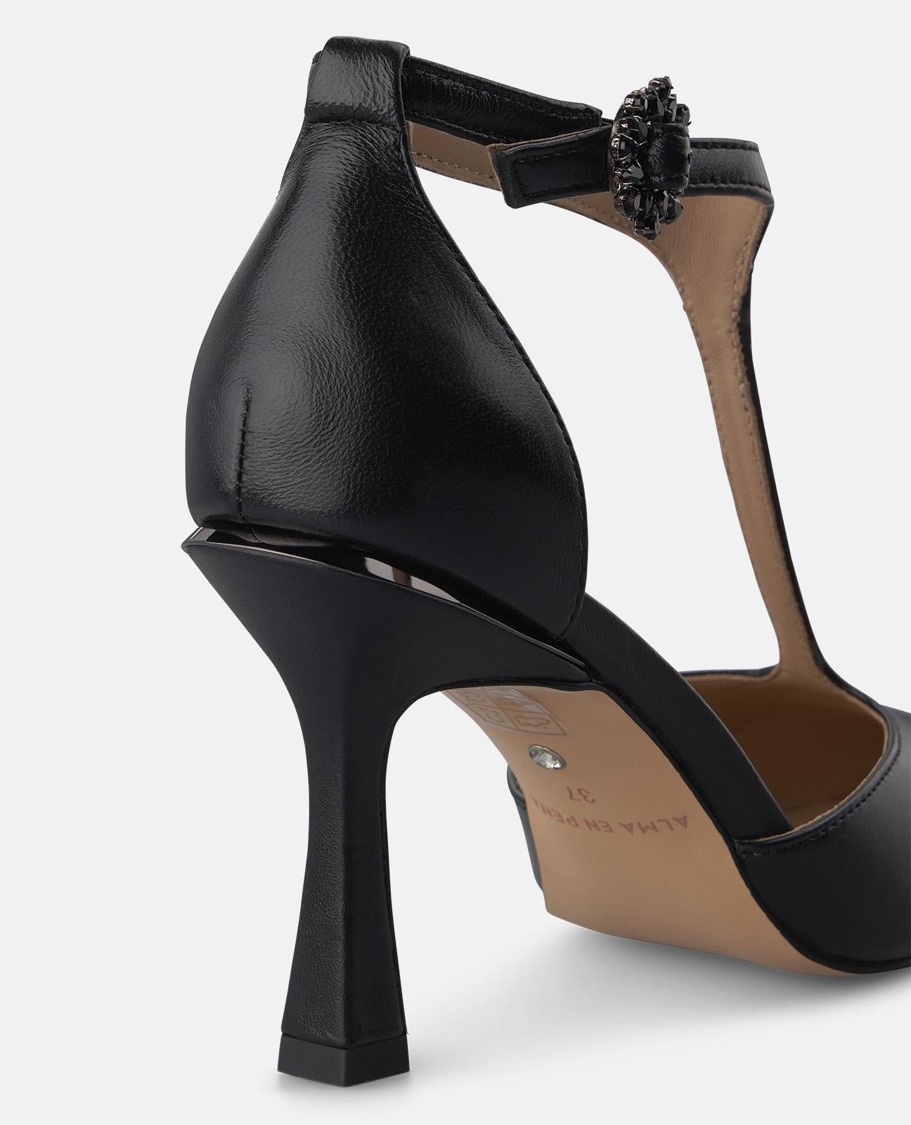 alma-en-pena-spangen-pumps-schwarz-nappaleder-t-riemen-8-cm-absatz image 4