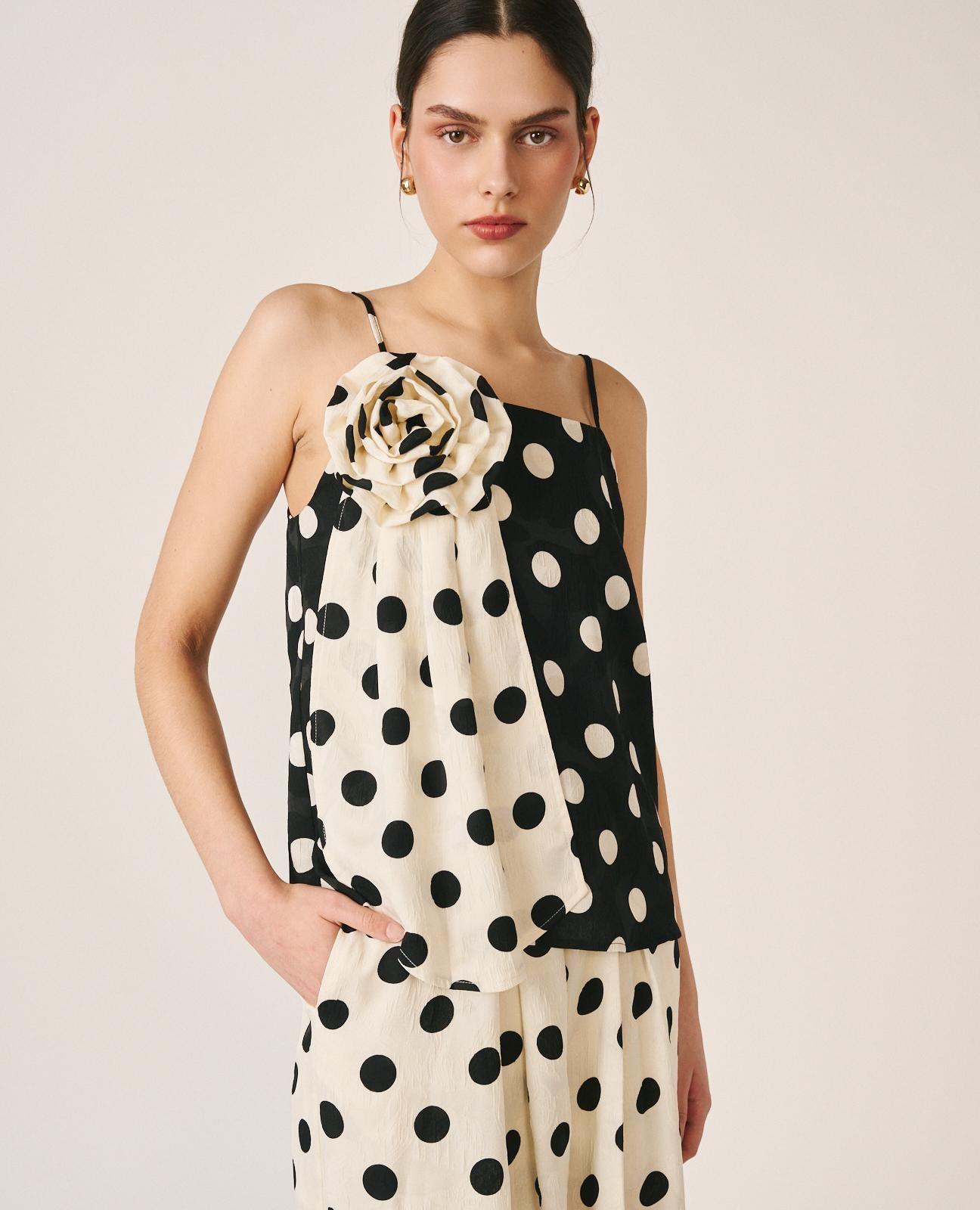 alma-en-pena-top-polka-dots-schwarz-satin-rmellos image 2