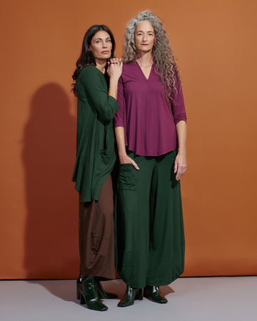 alembika-essential-v-neck-top-sangria-jersey-3-4-arm image 7