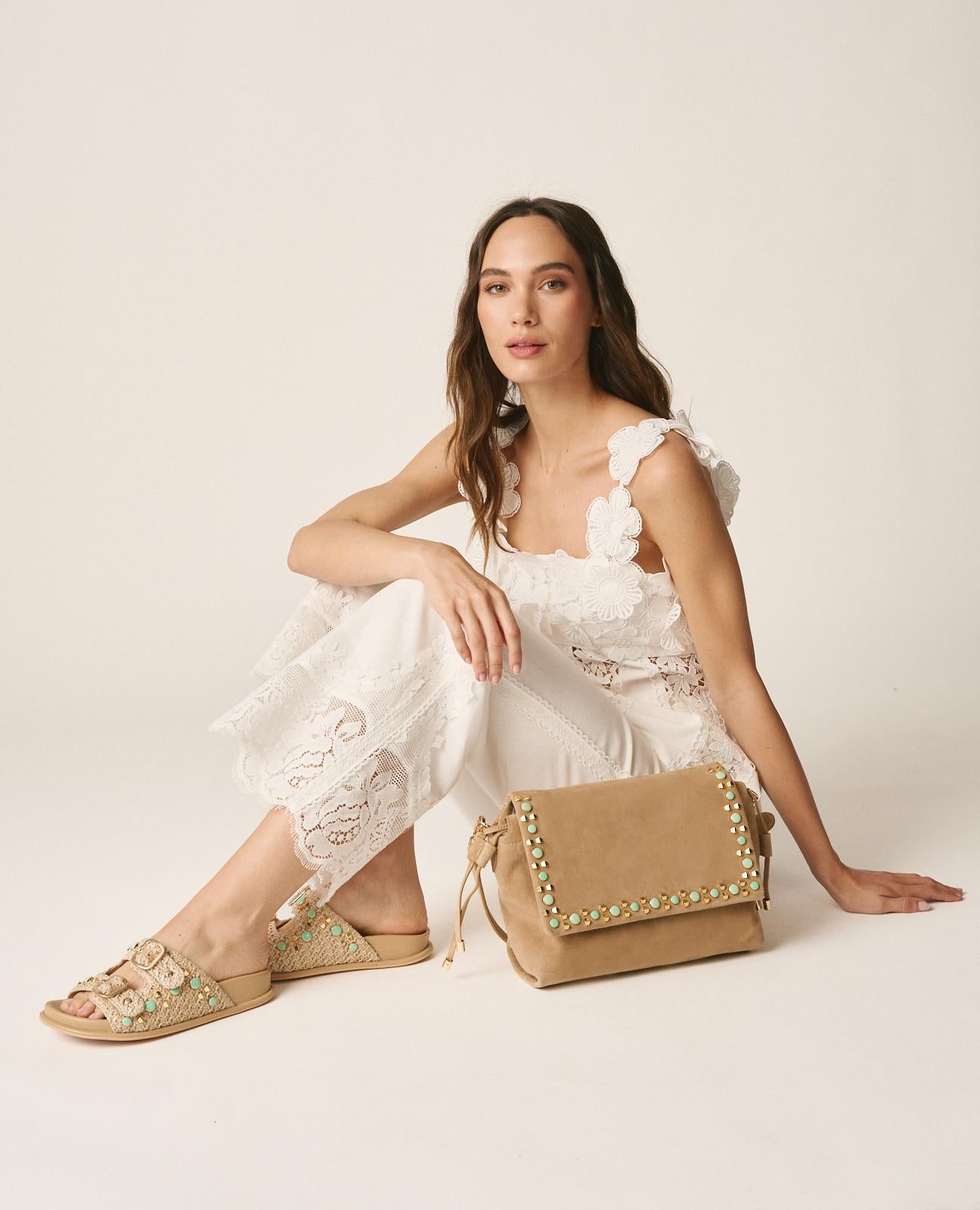 alma-en-pena-alfa-63381-shopper-aus-leder-mit-nieten-arena image 5