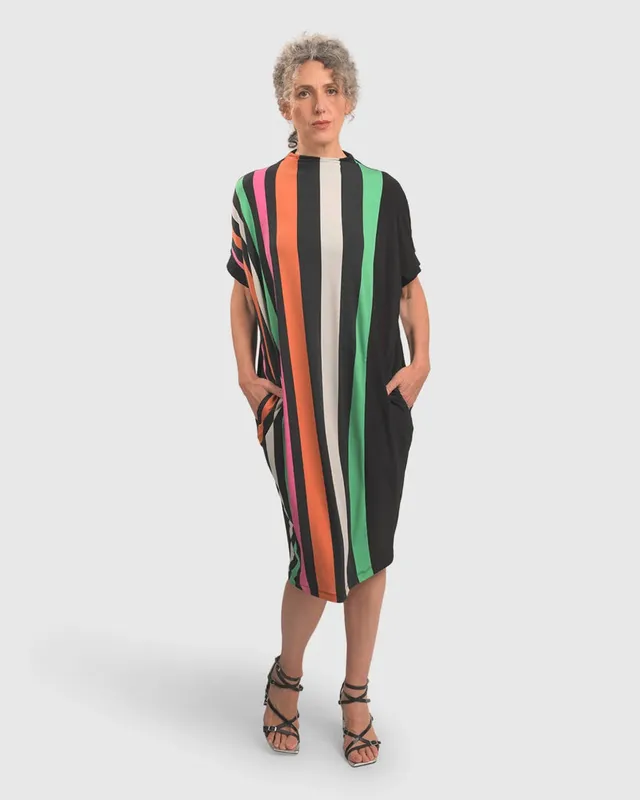 alembika-vibe-cocoon-kleid-rainbow-streifen-schwarz image 1