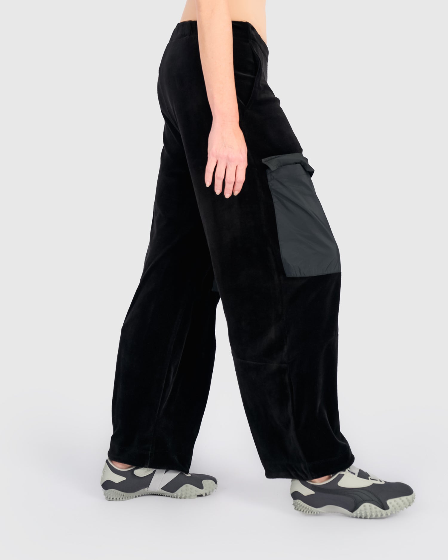 alembika-urban-velvet-lounger-hose-schwarz image 4