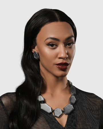 alembika-smoke-faceted-clip-earrings-starlight image 7