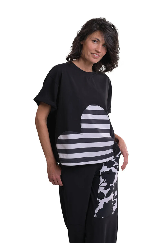 alembika-tekbika-herz-applikation-t-shirt-schwarz image 1