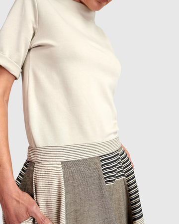 alembika-urban-staple-elevated-t-shirt-creme image 4
