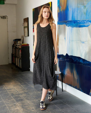 alembika-urban-sahara-midi-kleid-pinstripes image 2