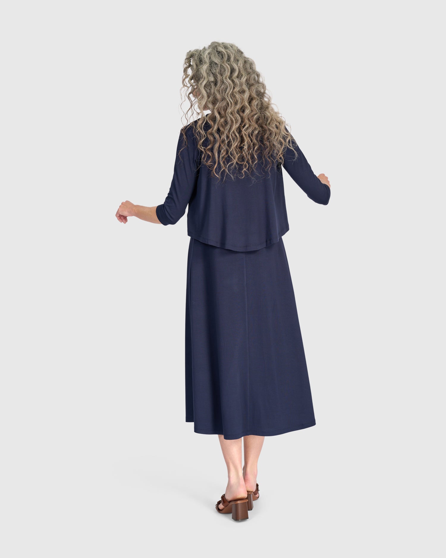alembika-essential-crop-cardigan-navy-kurz-cardigan image 7