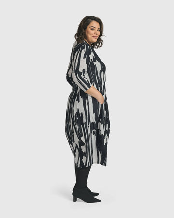 alembika-cyber-cocoon-kleid-brush image 7
