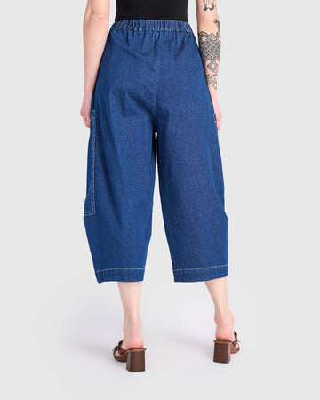 alembika-bold-barrel-capri-hose-denim image 4