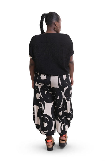 alembika-henley-crepe-top-schwarz-knopfleiste image 5
