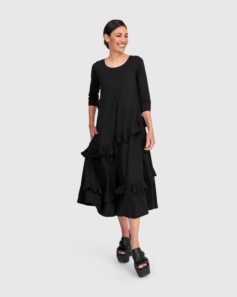 alembika-urban-staple-flutter-kleid-schwarz image 1
