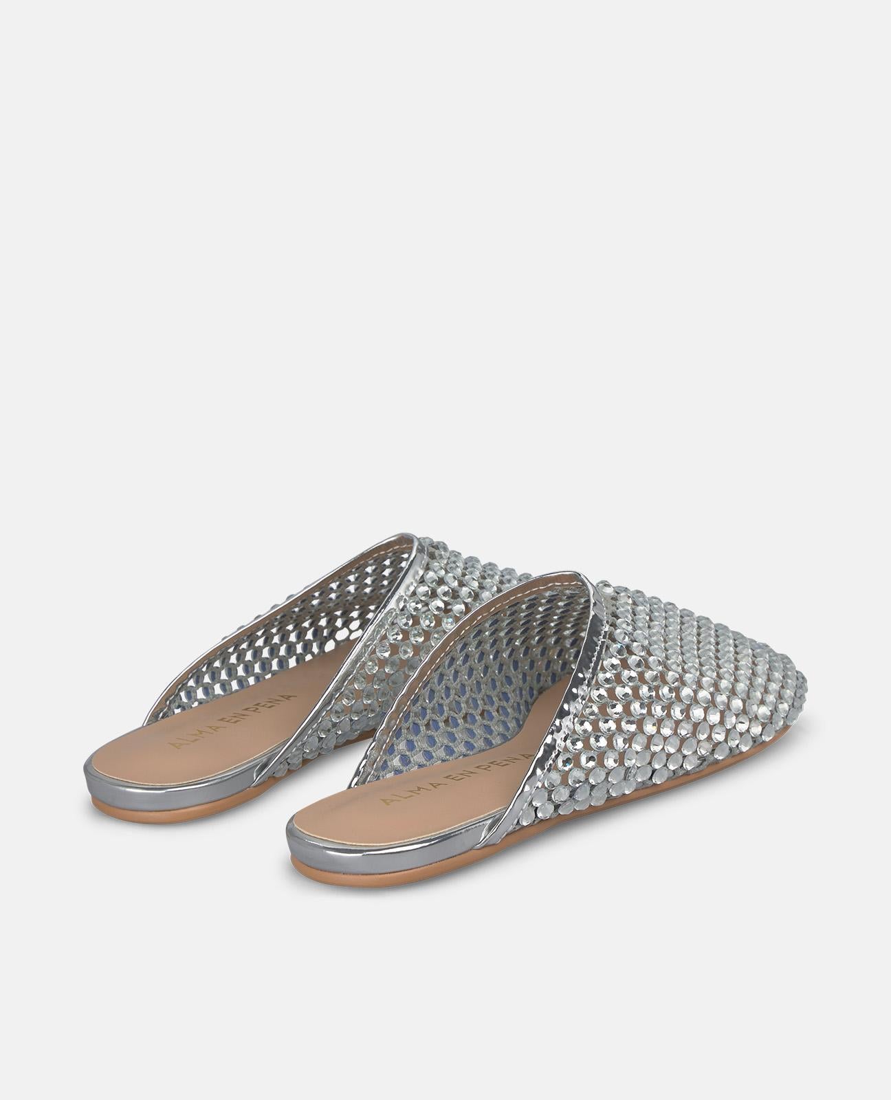 alma-en-pena-flache-mesh-mules-in-silber-mit-strass-nieten image 3