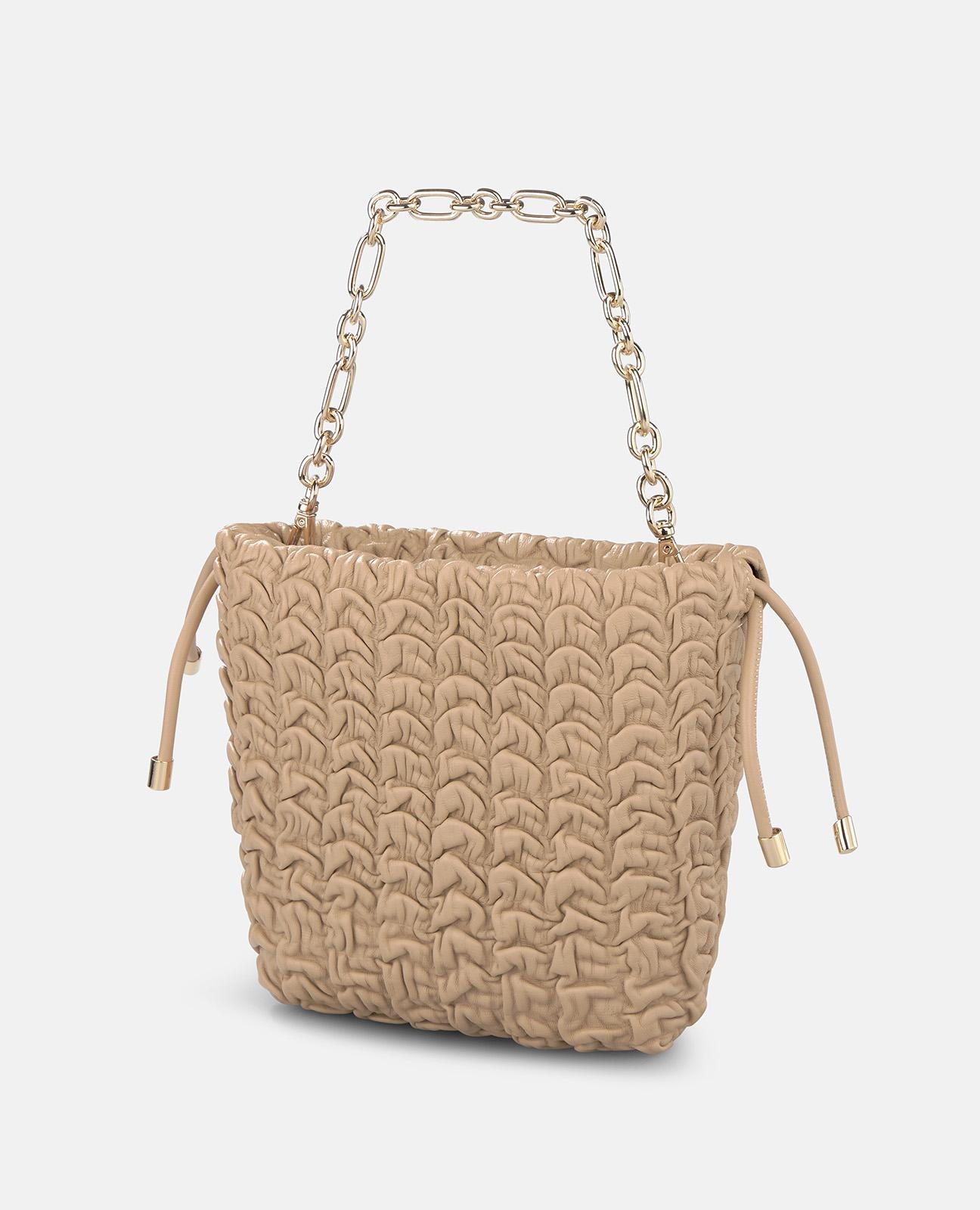 alma-en-pena-beuteltasche-leder-sand-mit-kettenriemen image 3