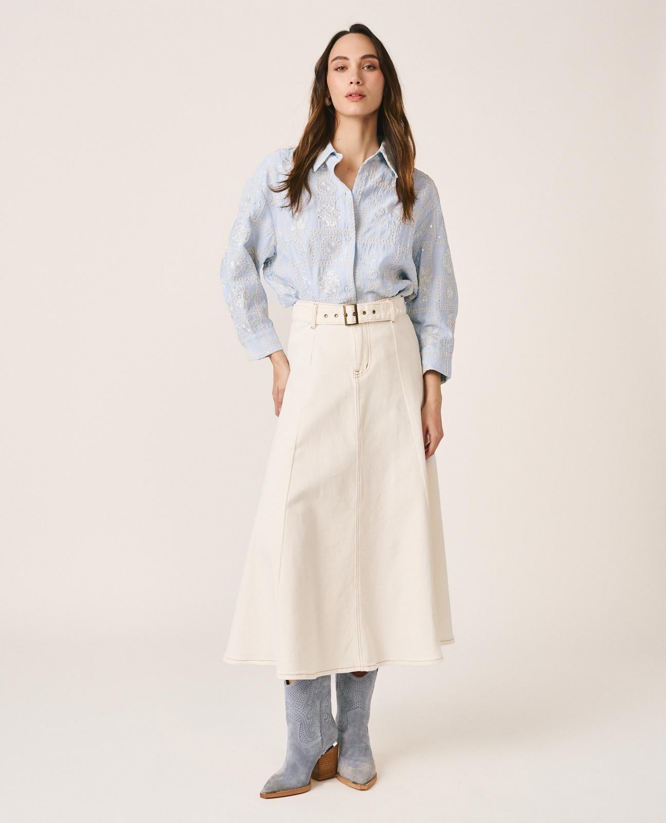 alma-en-pena-bestickte-bluse-mit-pailletten-viskose-blau image 2