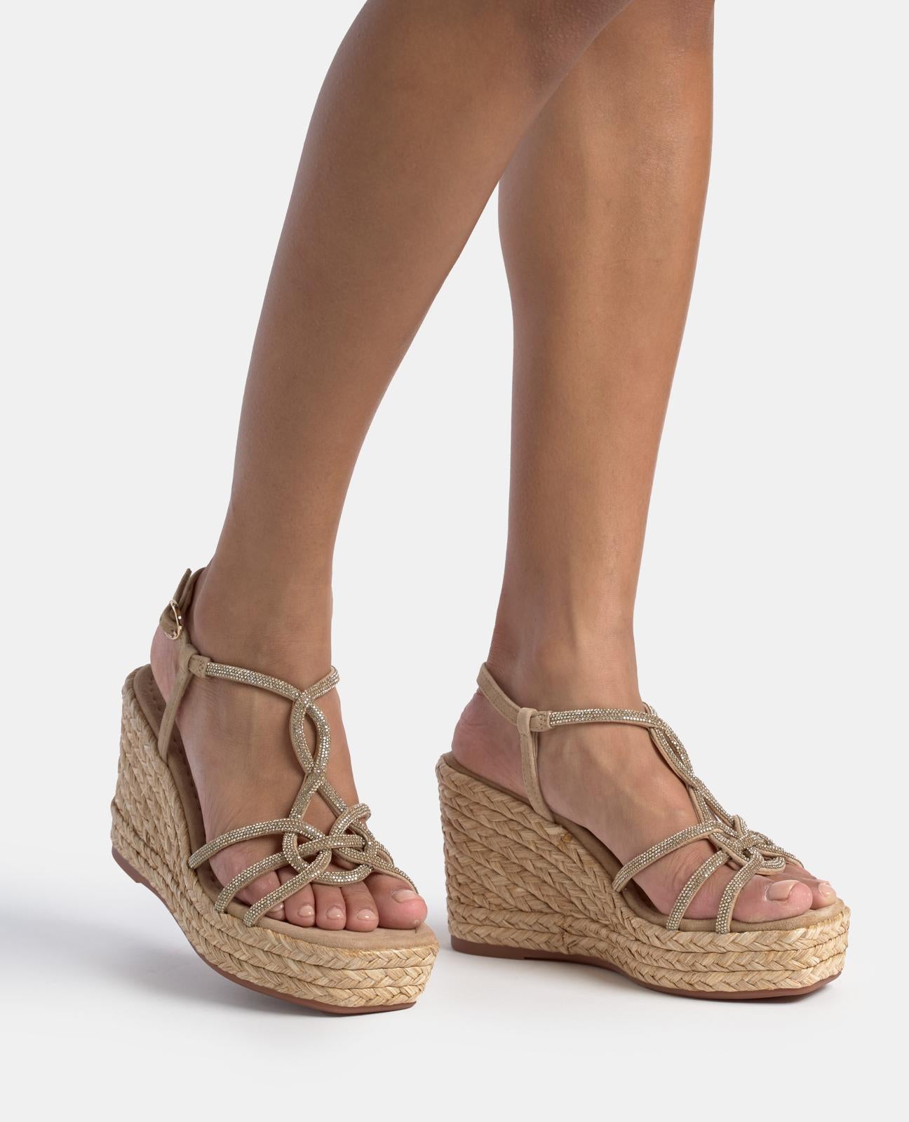 alma-en-pena-alfa-54248-keilsandalette-mit-strass-riemen-9-8-cm-sand image 6