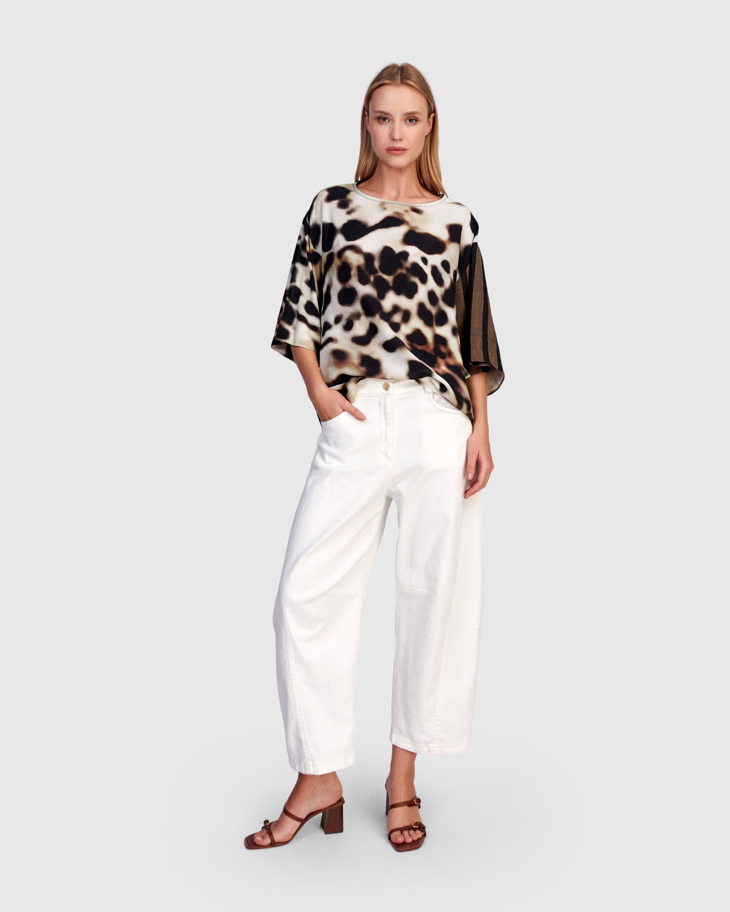 alembika-osprey-chiffon-top-leopard image 3