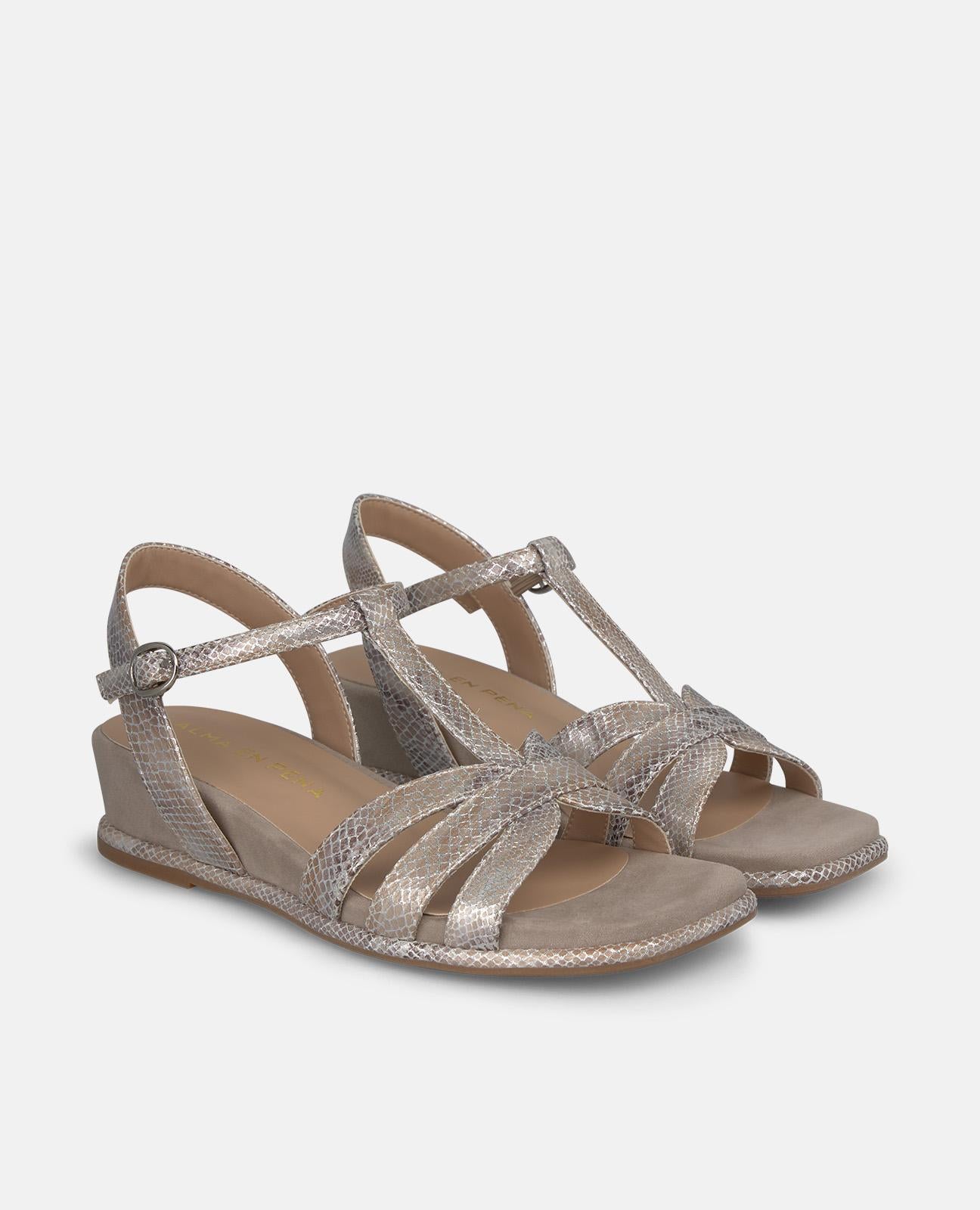 alma-en-pena-wedge-sandal-with-rhinestones-keilsandalette-braun-4-cm image 2