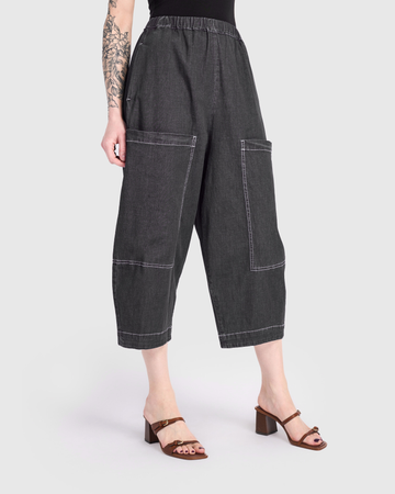 alembika-bold-barrel-capri-pants-jet-denim-jeanshose image 4